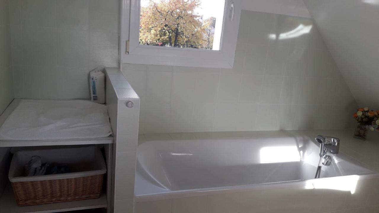 Chambre D'Hotes - La Maison De Jane Jullouville-les-Pins Eksteriør billede